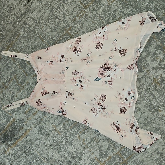 Torrid Blush Pink Floral Chiffon Sharkbite Tunic Cami size Large - Picture 5 of 11
